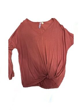 Alya Rusty Rose V-Neck Twist Front Top
